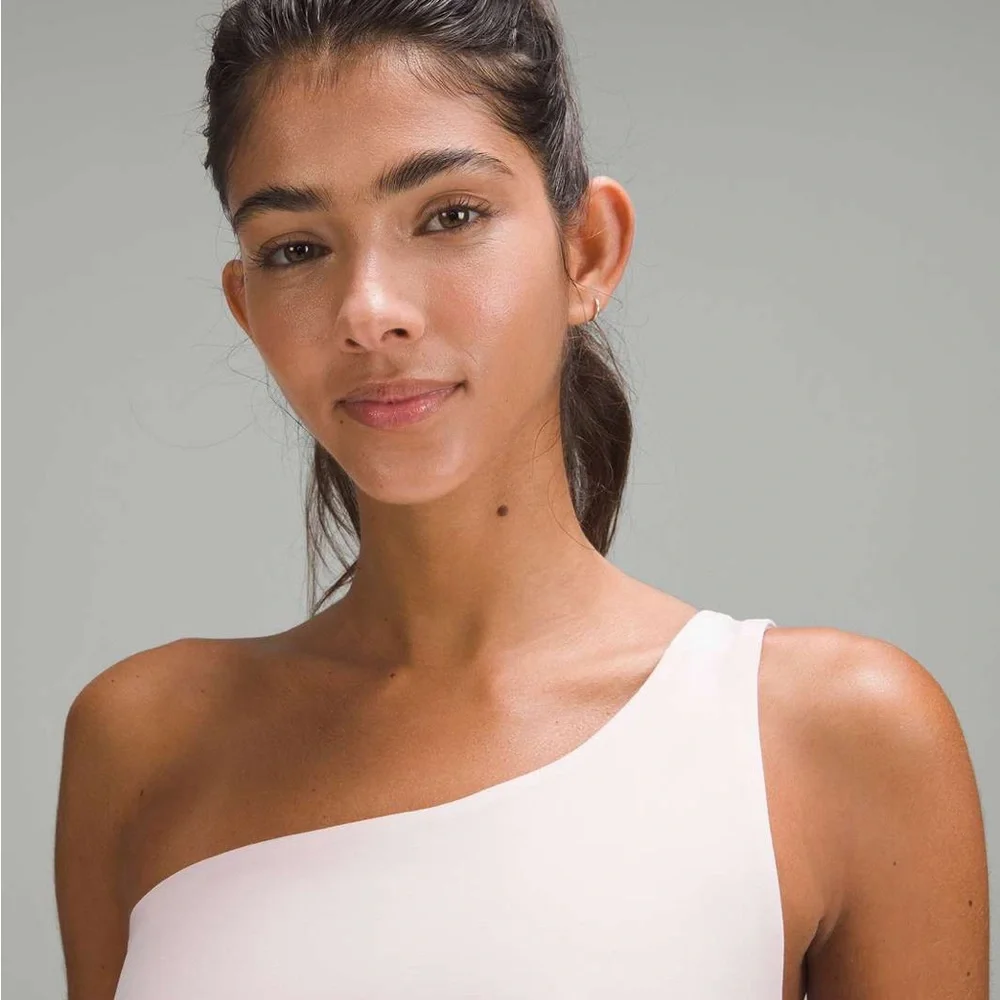 Lululemon Align Asymmetrical Bra *Light Support, A/B Cup
Flush Pink - Picture 3 of 7